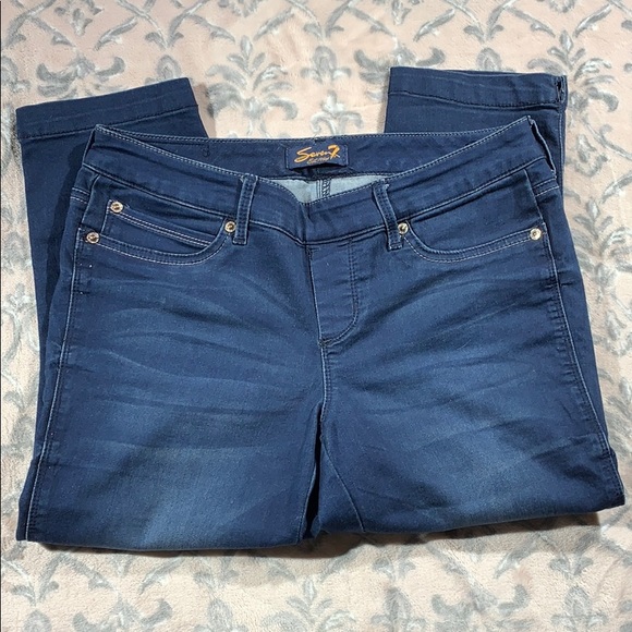 7 For All Mankind Denim - 7FAM • Cropped Stretch Jeans Size 6